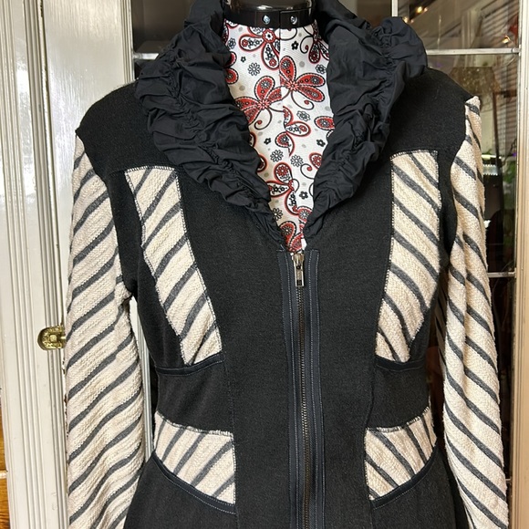 MinKas top - Picture 2 of 12